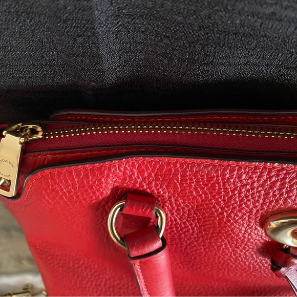 Coach pebbled leather crossbody - Picture 4 of 10